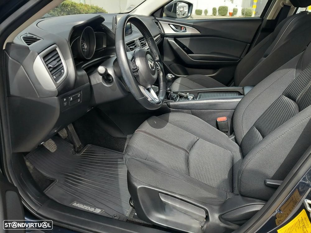 Mazda 3 Hatchback SKYACTIV-D 105 Center-Line - 4
