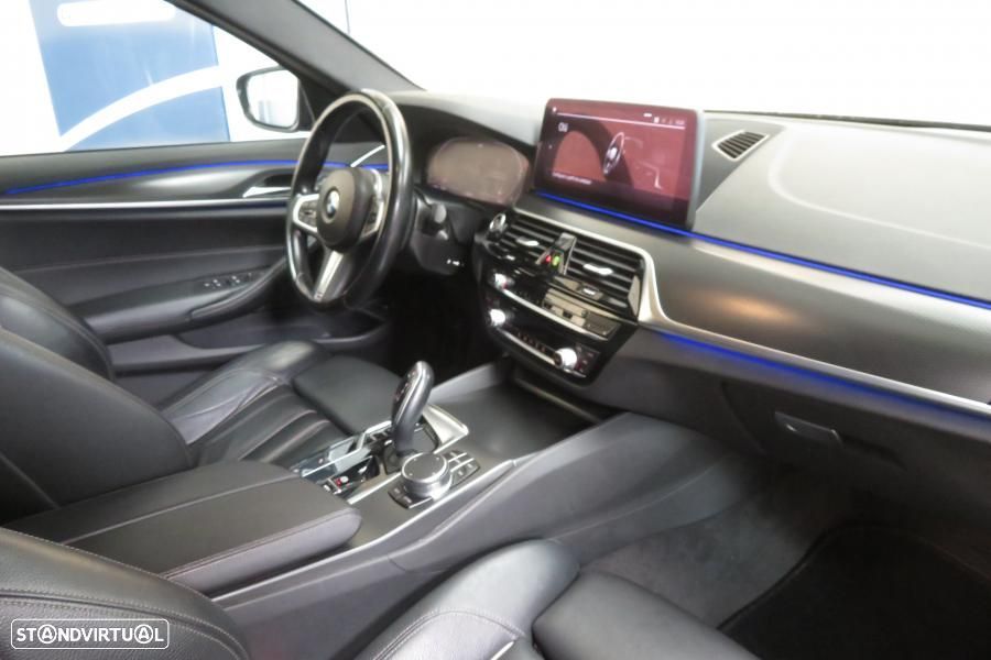 BMW 520 d Pack Desportivo M Auto - 8