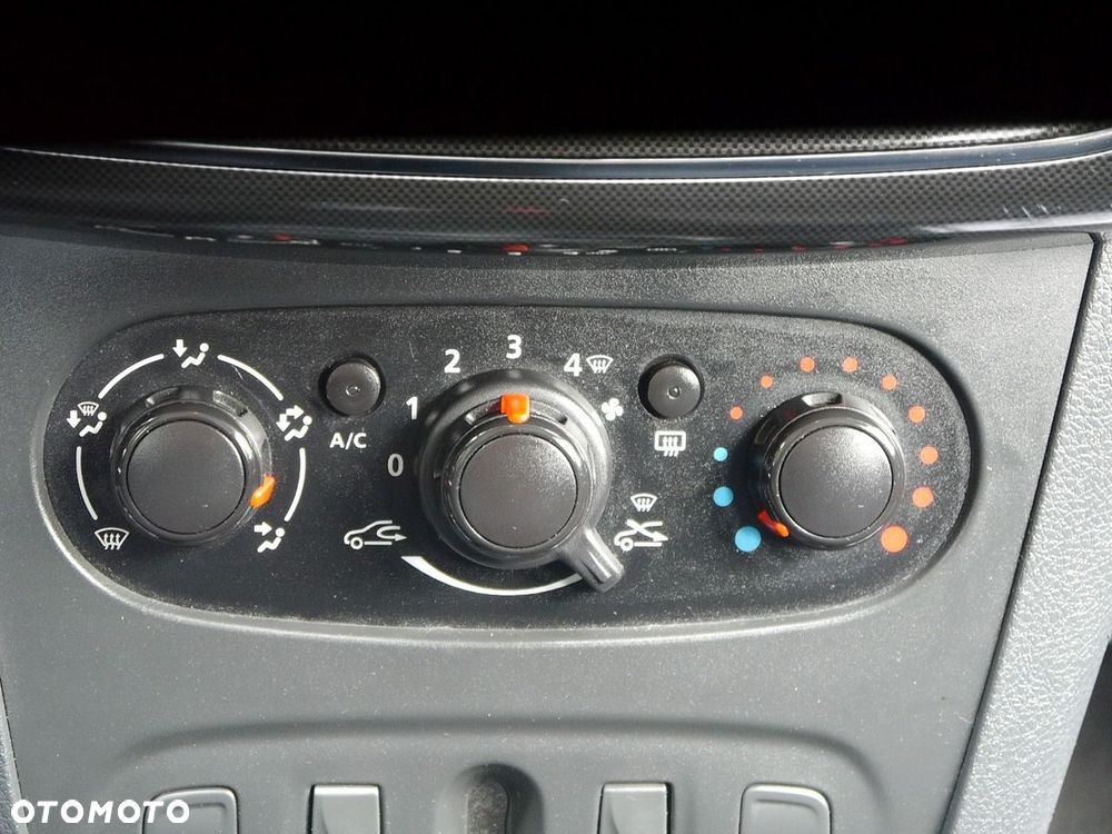 Dacia Sandero SCe 75 Acces - 23