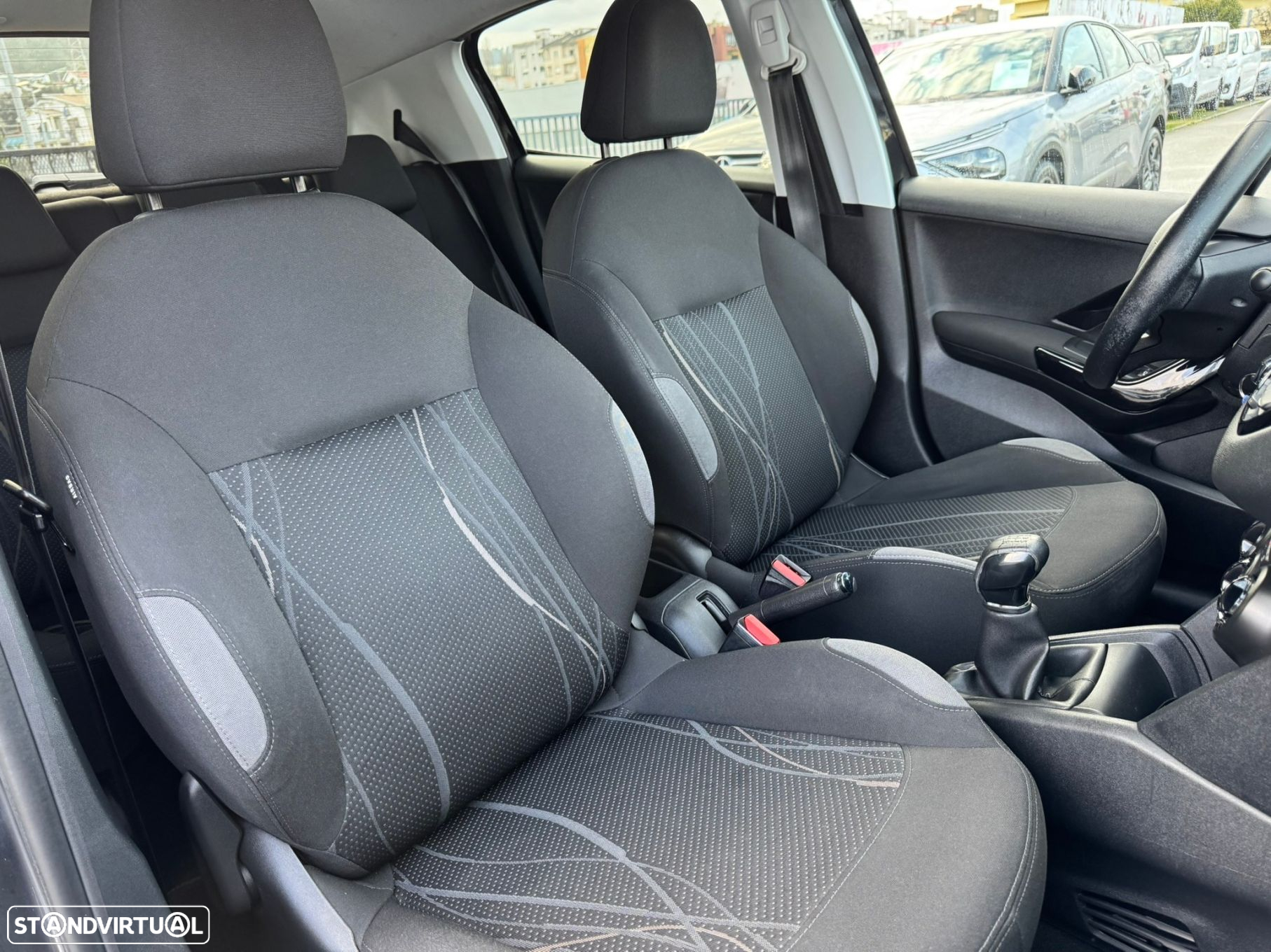 Peugeot 208 1.4 HDi Active - 16