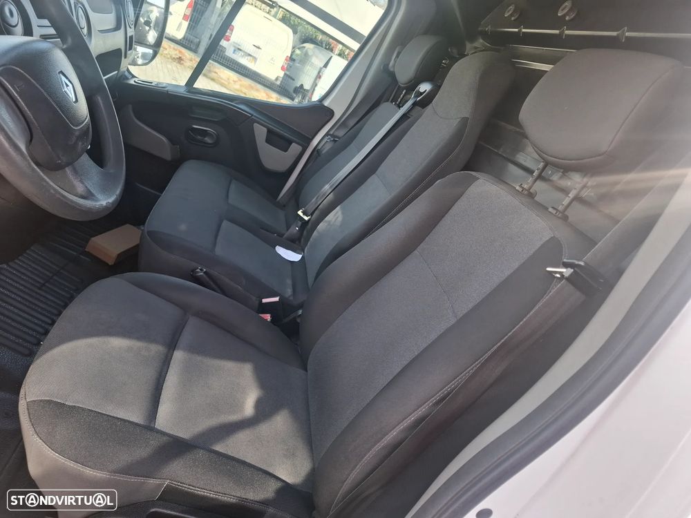 Renault MASTER 2.3CDTI 3LUGARES - 3