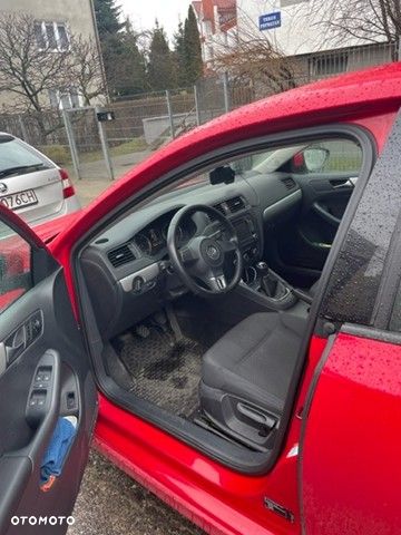 Volkswagen Jetta 1.6 TDI Trendline - 5