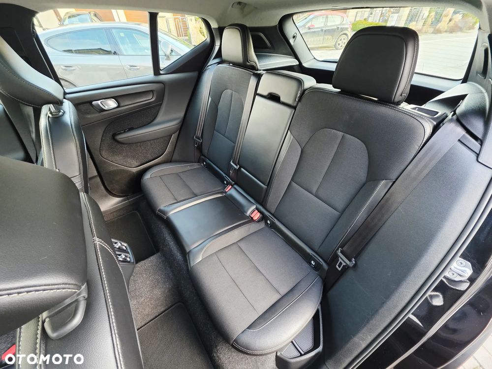 Volvo XC 40 T3 Momentum - 4
