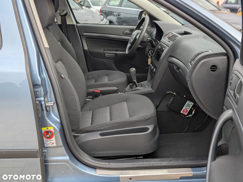 Skoda Octavia 1.4 - 19