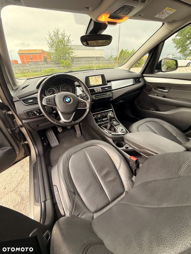BMW Seria 2 218i - 7