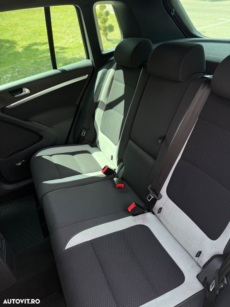 Volkswagen Tiguan - 10