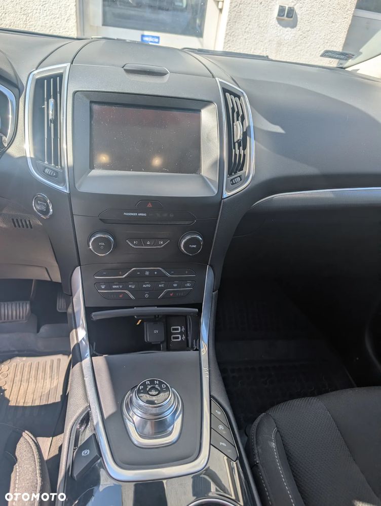 Ford S-Max 2.0 EcoBlue Titanium - 13