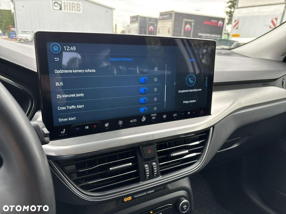 Ford Focus 1.0 EcoBoost Titanium - 23