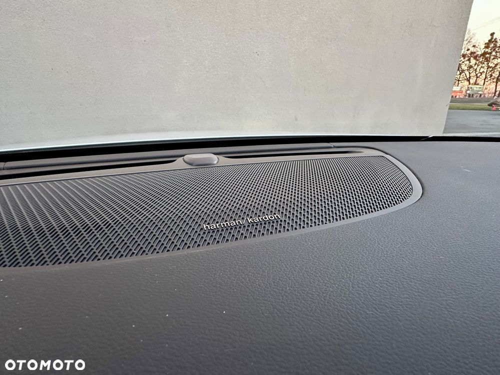 Volvo V60 T6 AWD Recharge Geartronic RDesign - 37