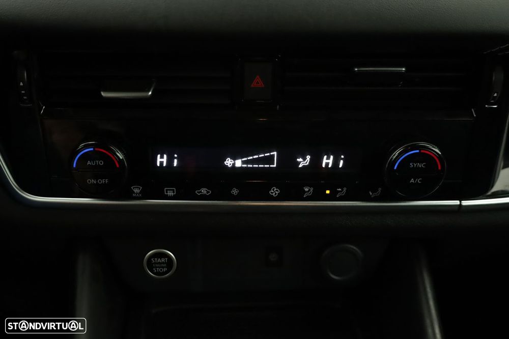 Nissan Qashqai 1.3 DIG-T N-Connecta Xtronic - 13