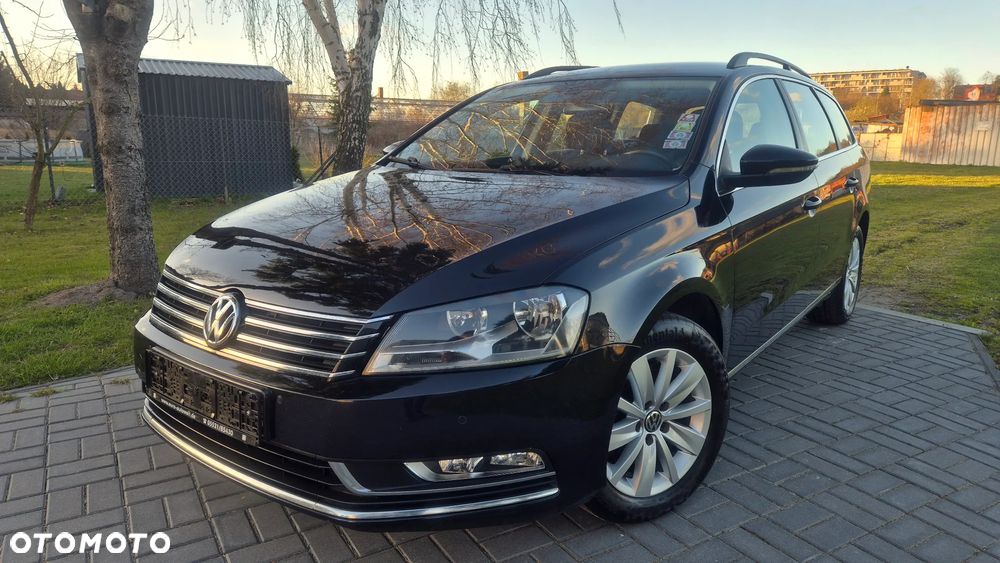 Volkswagen Passat - 1
