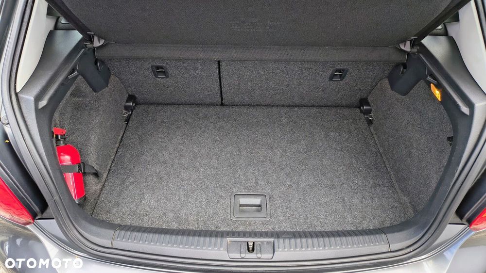 Volkswagen Polo - 12