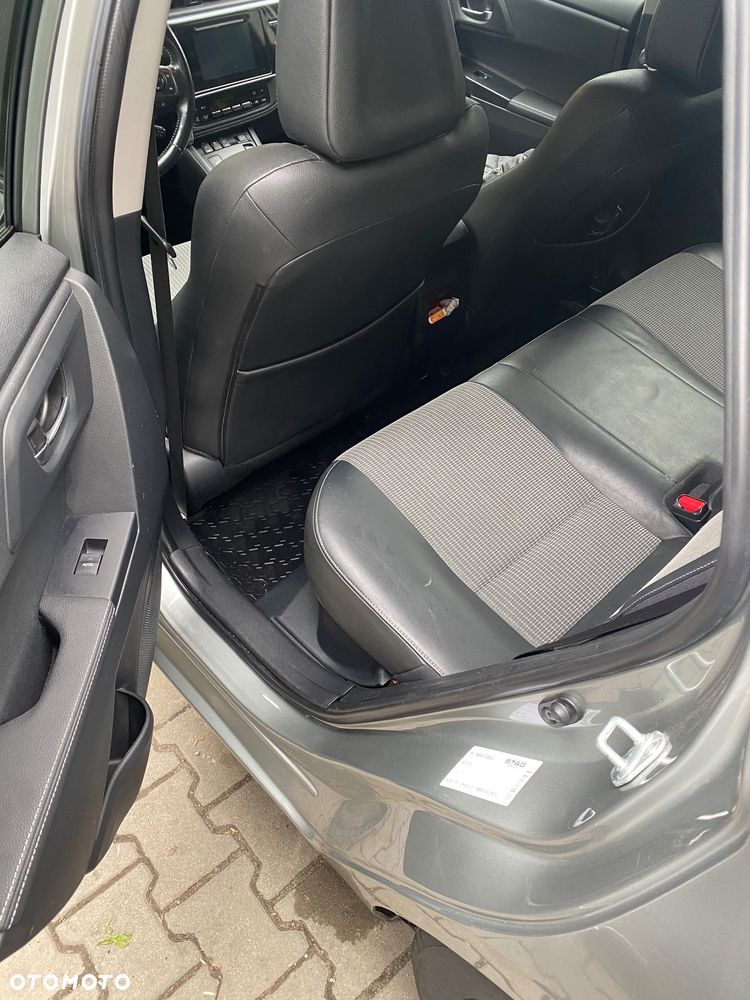 Toyota Auris - 9