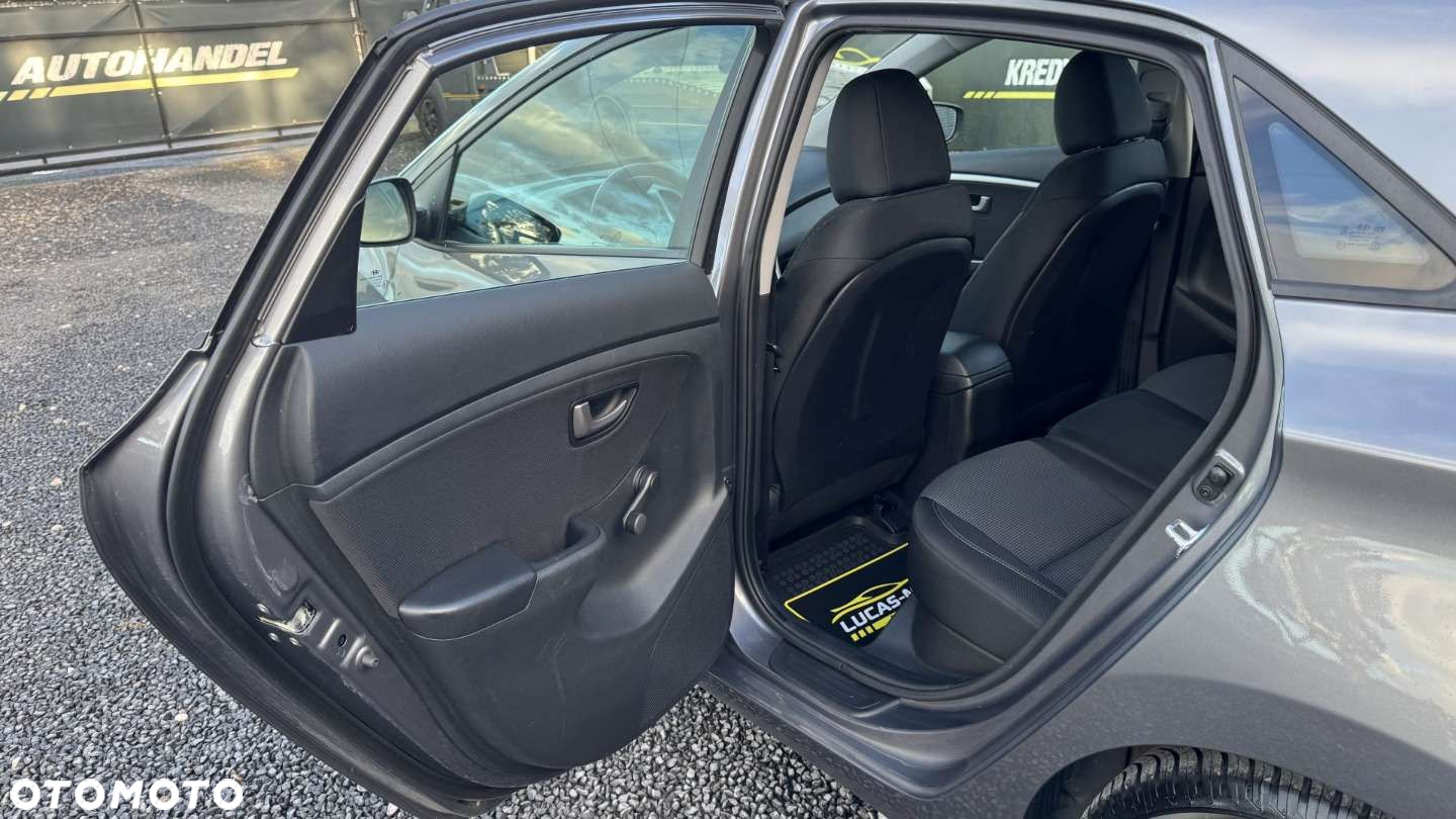 Hyundai i30 - 23