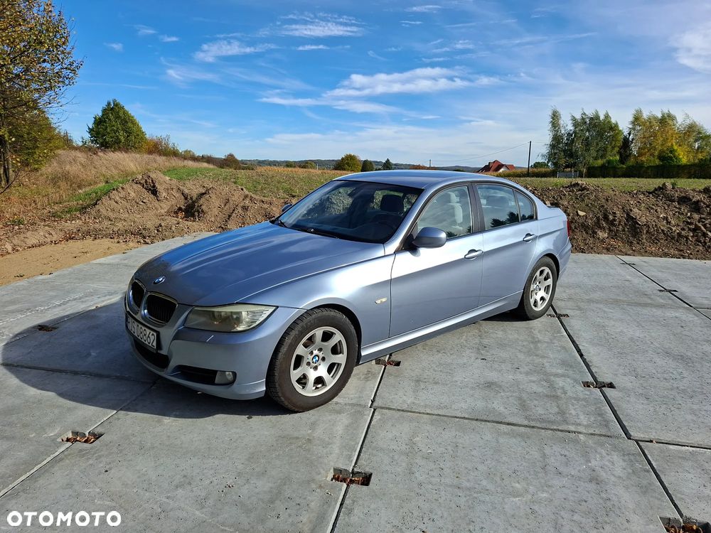 BMW Seria 3 320i - 10