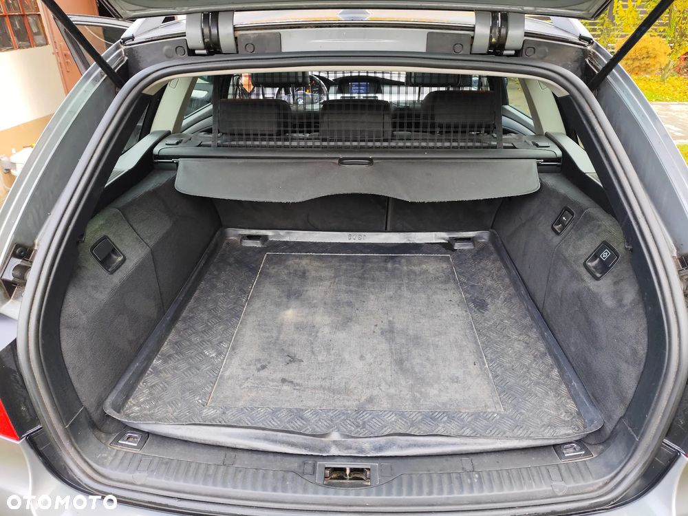 BMW Seria 5 525d xDrive - 6