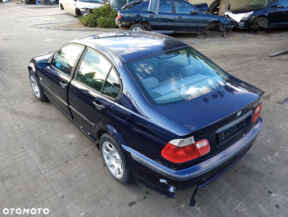 BMW Seria 3 E46 Przed Lift (98-01r.) 2.0 D 136KM. Silnik M47D20 (M47 D20) / 204D1 Skrzynia 7503247 / S5D 280Z THCI  (S5D280Z) lakier 317 Orient Blau Metallic. Cały na części. GWARANCJA !!! Przód Tył Zestaw Komplet Drzwi Klapa Zderzak Błotnik Maska Grill Atrapa Szyba Pas Lampa Lusterko Boczki Fotel Kanapa Kokpit Deska Rozdzielcza Przełącznik Włącznik Sterownik Przewody Wiązka Instalacja Moduł Komputer Czujnik Listwa Pompa Alternator Wtryski Głowica Rozrusznik Kompresor Sprzęgło Dwumas Silnik Skrzynia ABS Klimatyzacji Paliwa Wspomagania Kolektor Turbina Przepustnica Zawór Chłodnica Koło Hak Belka Sanki Zawieszenie Mcpherson Półoś Amortyzator Wydech Tłumik Zacisk Most - 6