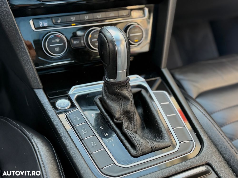 Volkswagen Passat Variant 2.0 TDI DSG Highline - 14