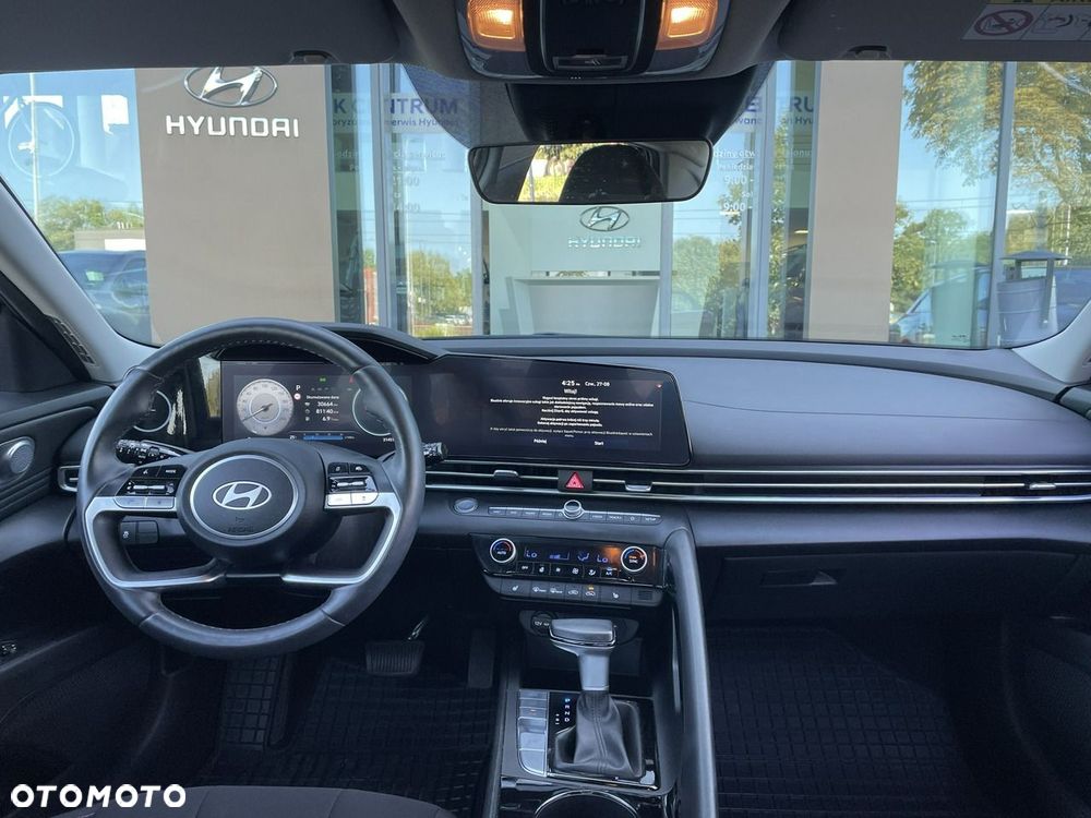 Hyundai Elantra - 13