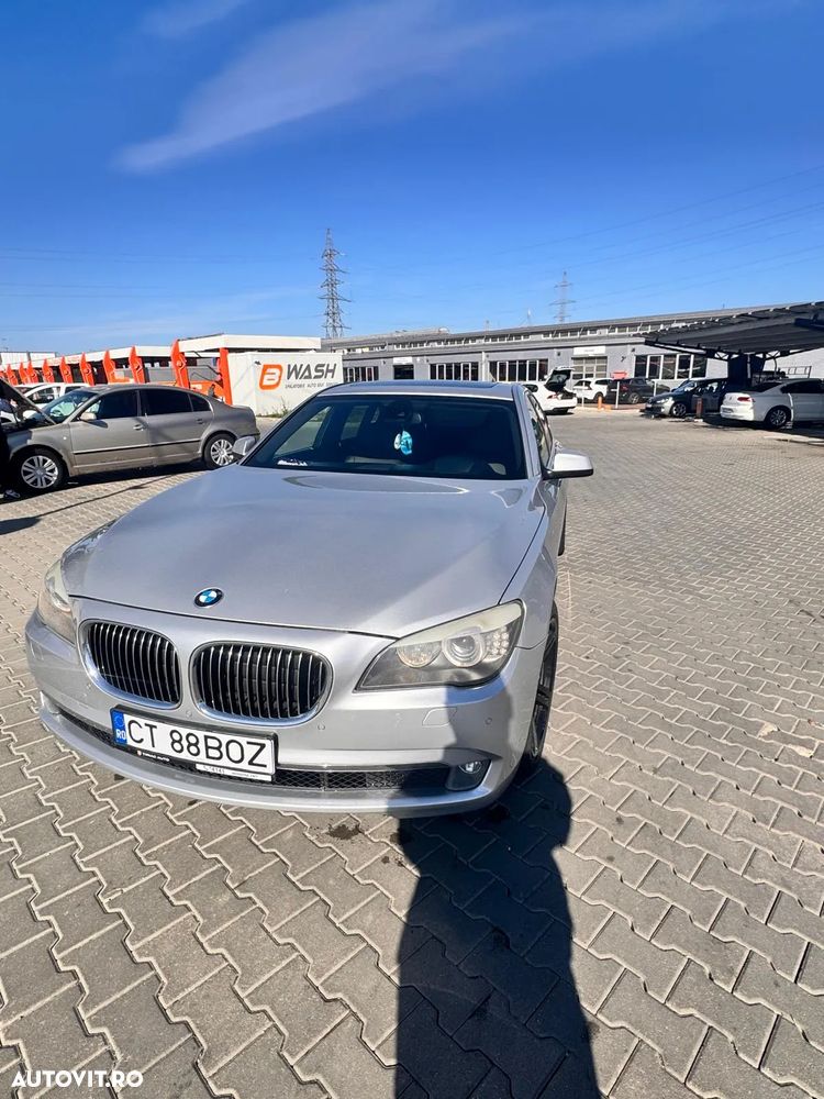 BMW Seria 7 740d xDrive Aut. - 9