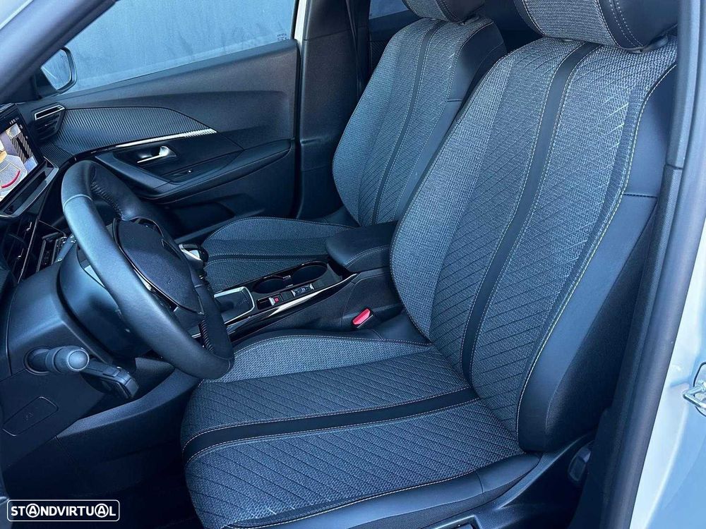 Peugeot 2008 1.2 PureTech Active - 17