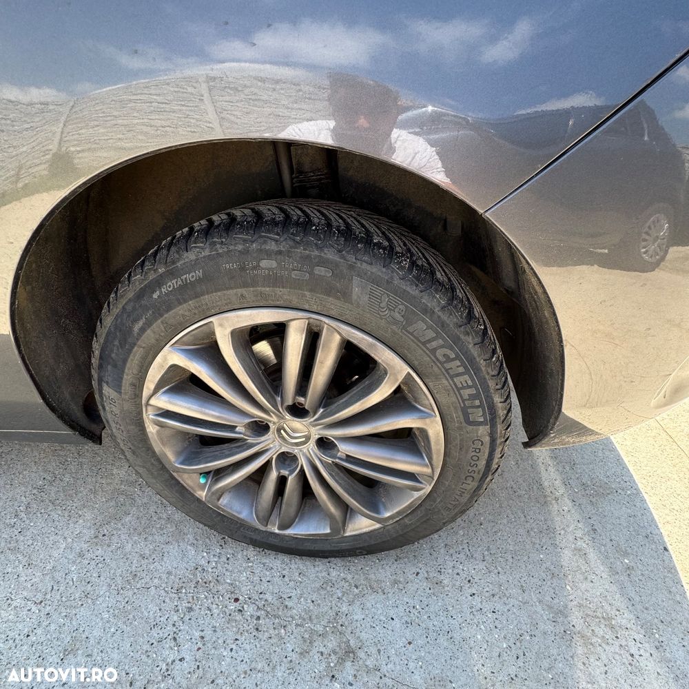 Citroën C4 BlueHDi 120 Stop&Start EAT6 Selection - 17