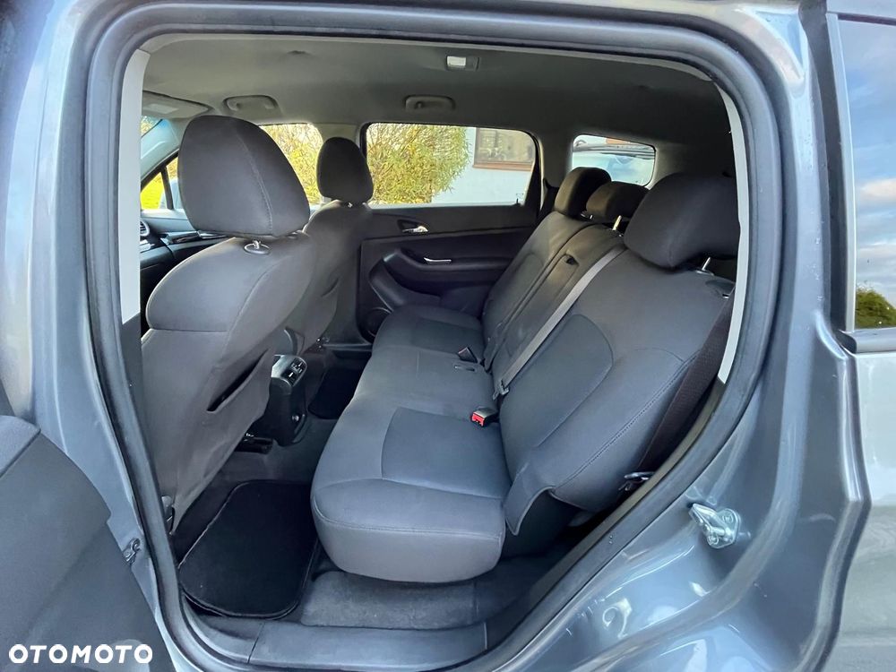 Chevrolet Orlando - 15