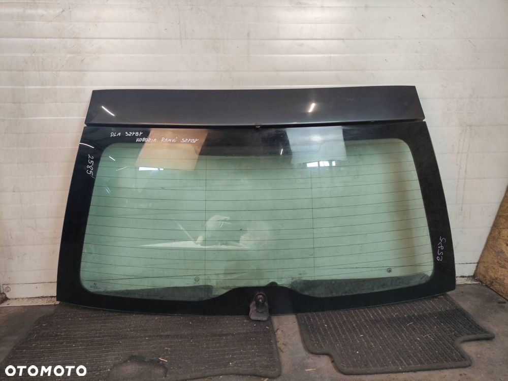 SZYBA TYŁ KLAPY BAGAŻNIKA BMW E39 KOMBI - 1