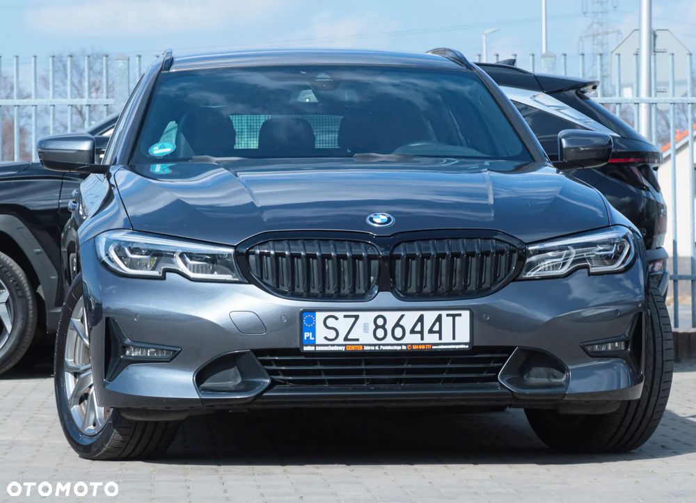 BMW Seria 3 330e Sport Line - 40