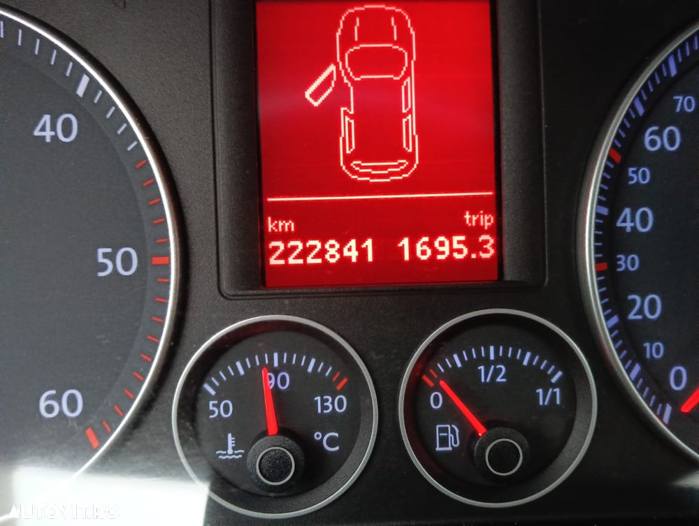 Volkswagen Golf 1.9 TDI DPF Sportline - 26