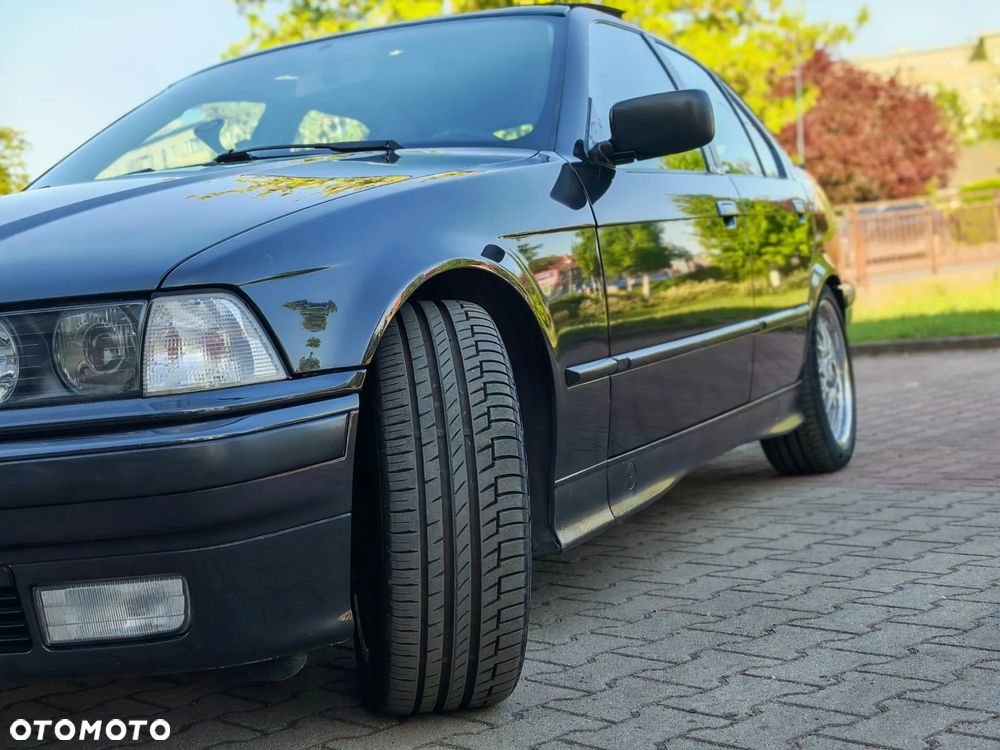 BMW Seria 3 320i - 7