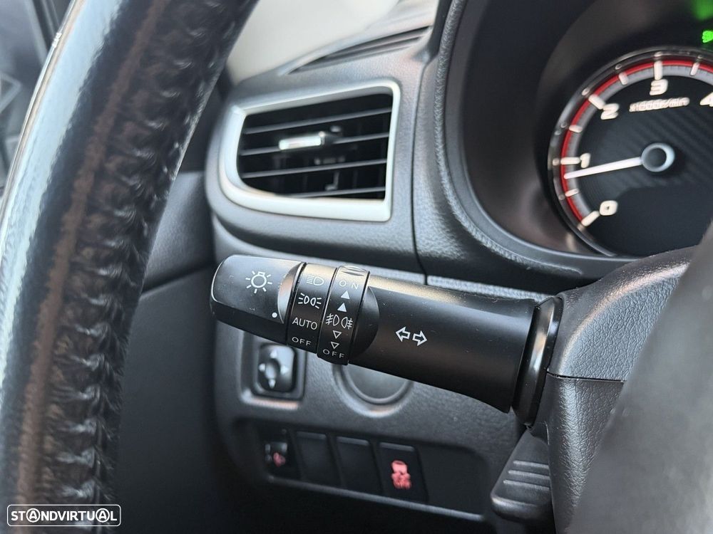 Mitsubishi L200 2.3 DI-D Strakar Space Cab Intense 4WD - 26