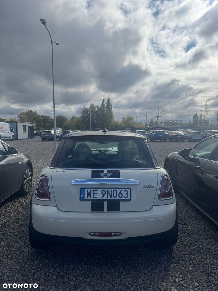 MINI Cooper Standard - 5