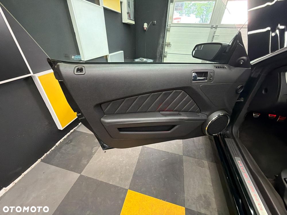 Ford Mustang 3.7 V6 Premium - 15