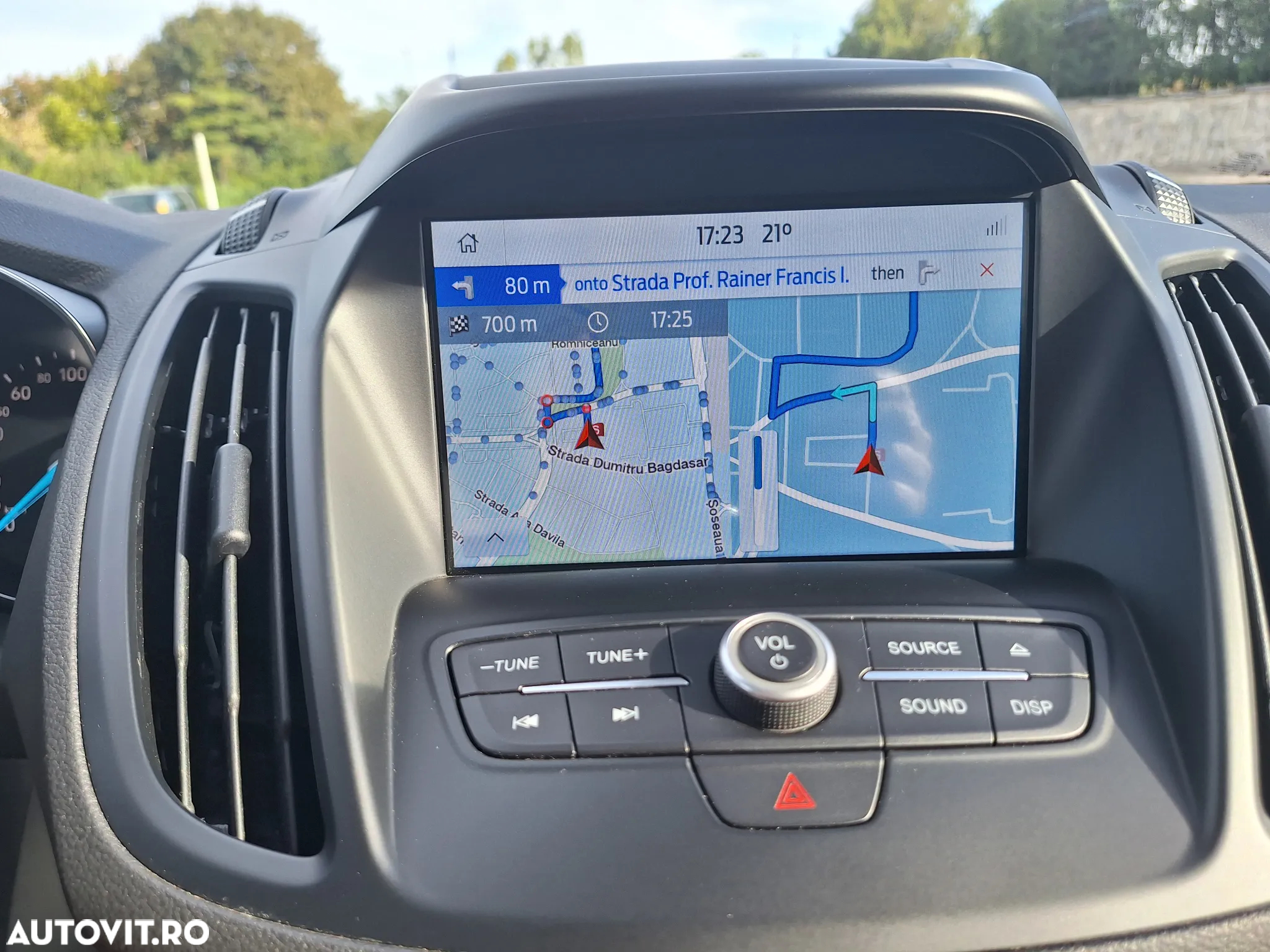 Ford Kuga - 11