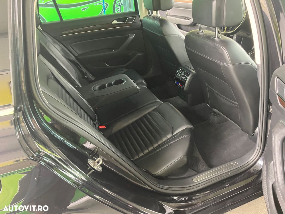 Volkswagen Passat Variant 2.0 BiTDI 4Mot DSG Highline - 11