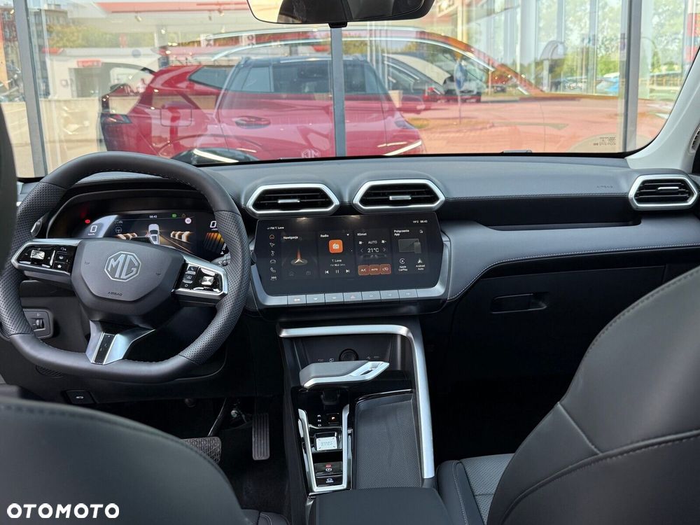 MG ZS Hybrid+ - 13