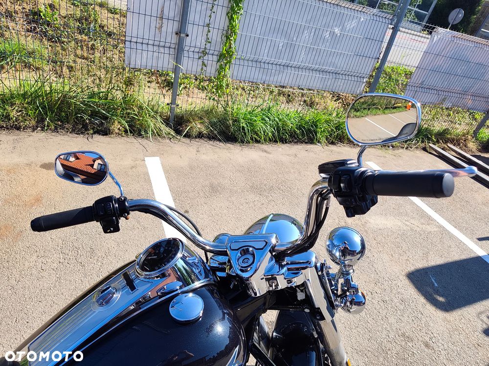 Harley-Davidson Touring Road King - 26