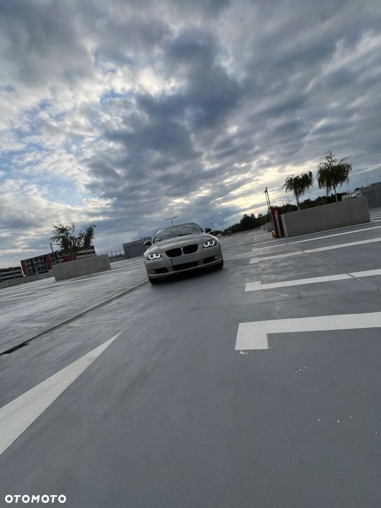 BMW Seria 3 320i - 1