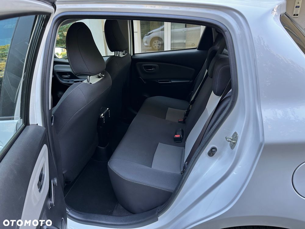 Toyota Yaris 1.5 Premium - 27