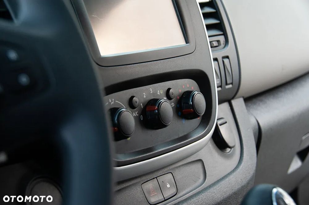Renault Trafic - 29