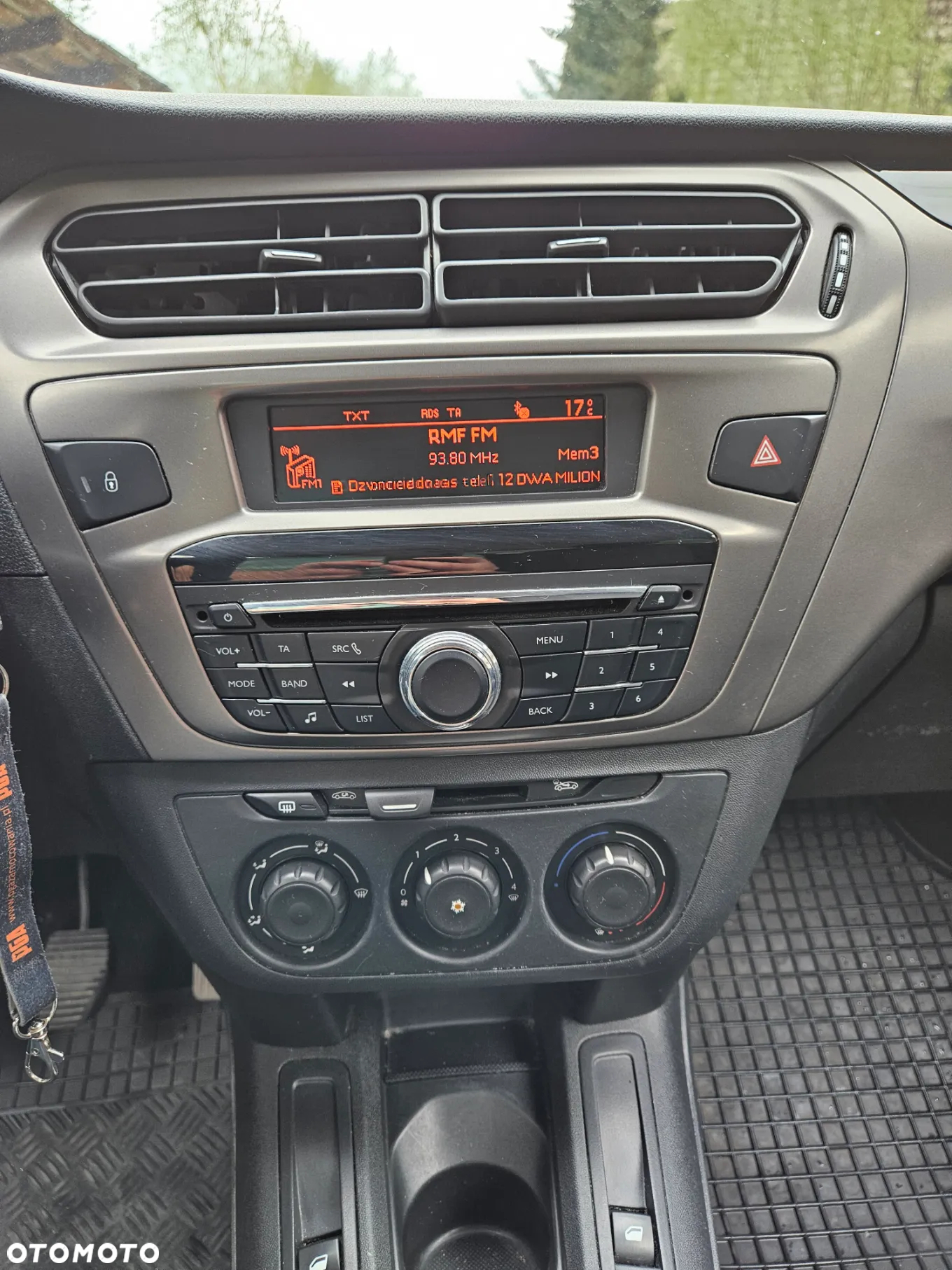 Peugeot 301 - 33