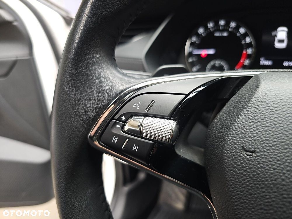 Skoda Octavia 2.0 TDI Ambition DSG - 14