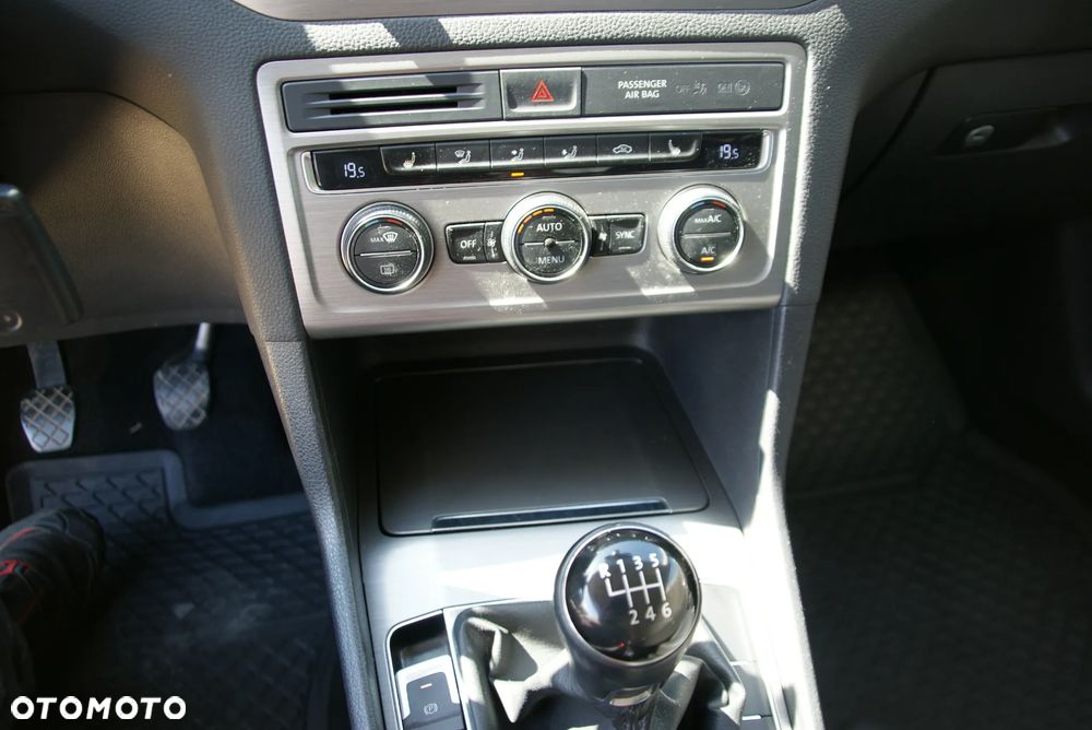 Volkswagen Golf Sportsvan SV 1.4 TSI BMT Comfortline - 22