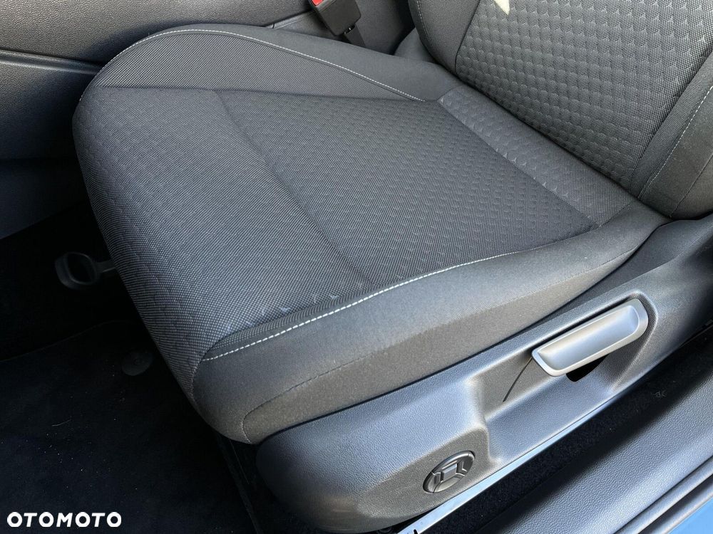 Volkswagen T-Roc - 18