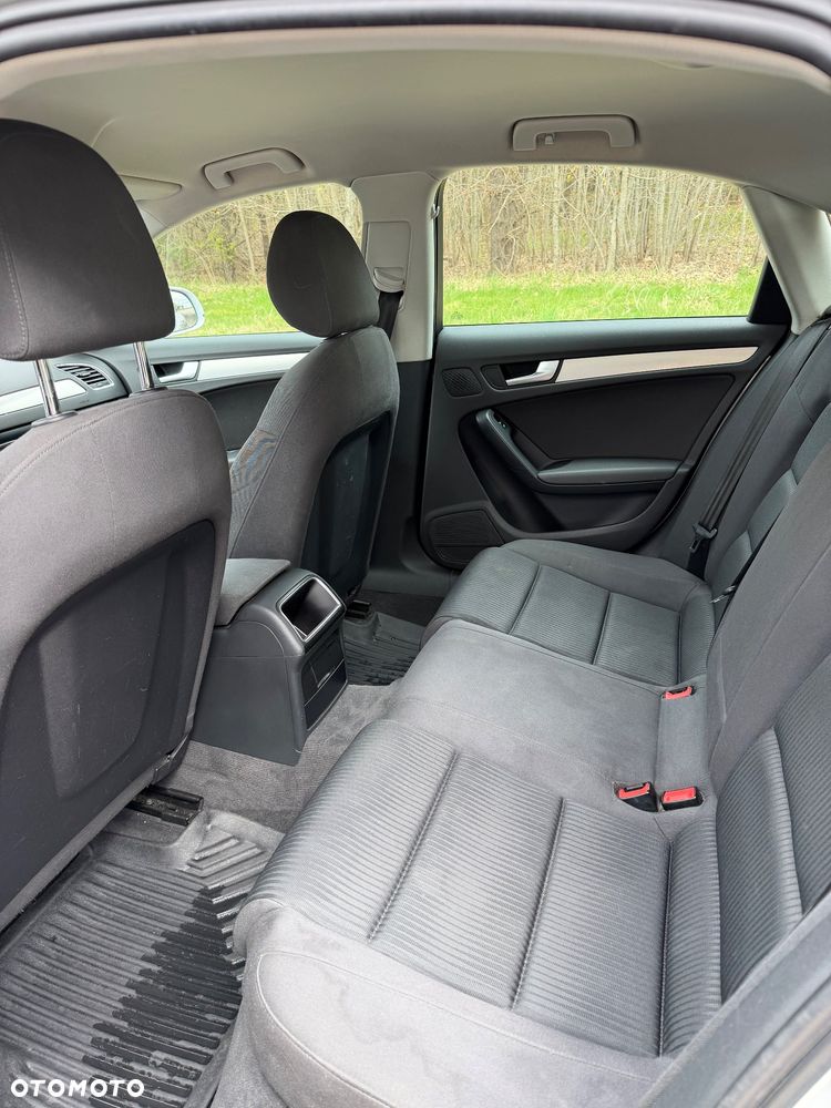 Audi A4 Avant 2.0 TDI DPF Attraction - 9