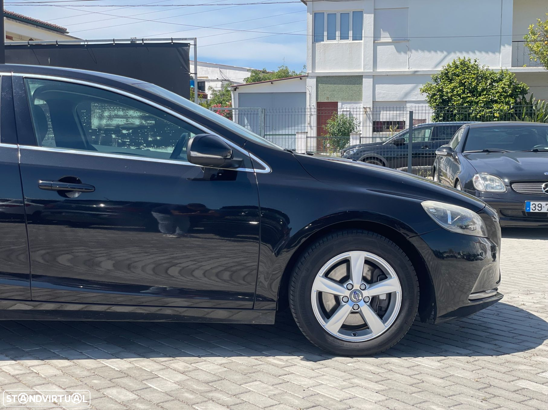 Volvo V40 2.0 D2 Momentum Geartronic - 9