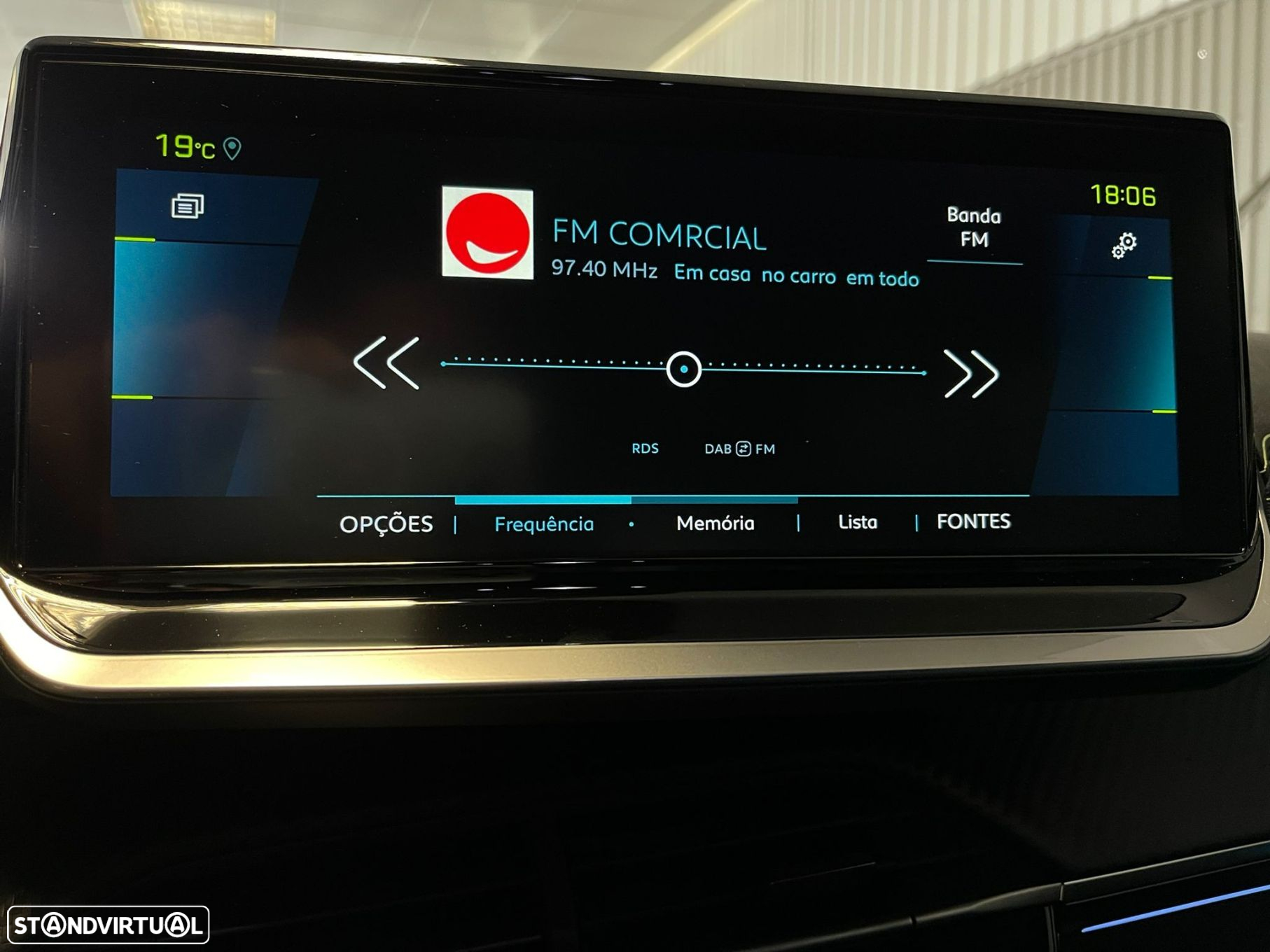 Peugeot e-2008 50 kWh GT Pack - 18