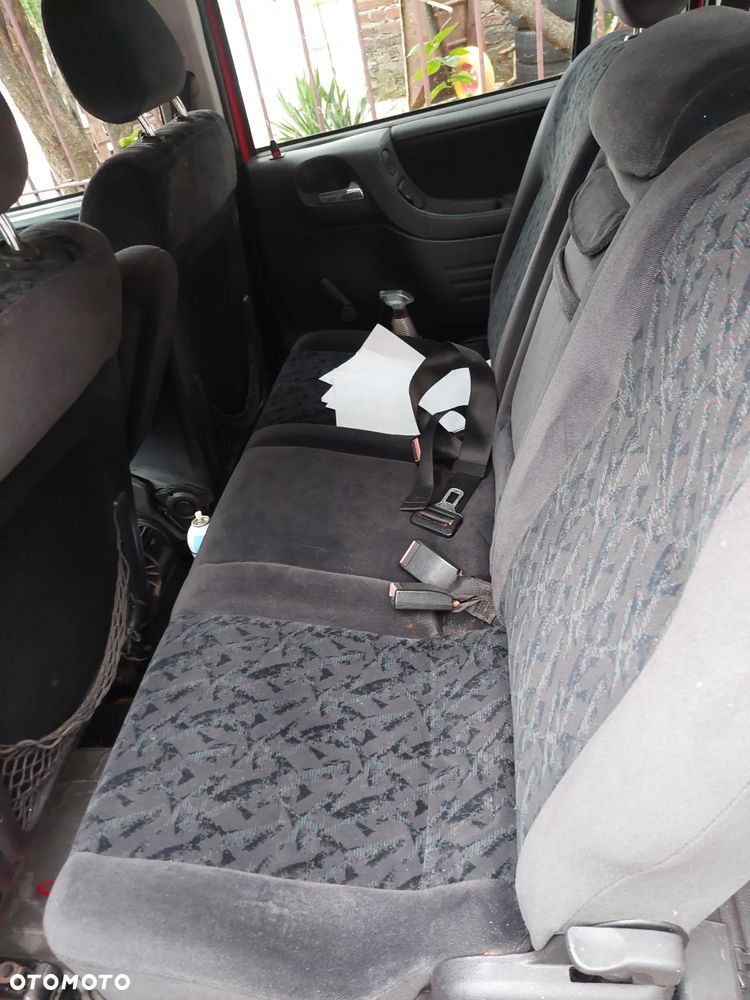 Opel Zafira 1.8 16V Elegance - 4