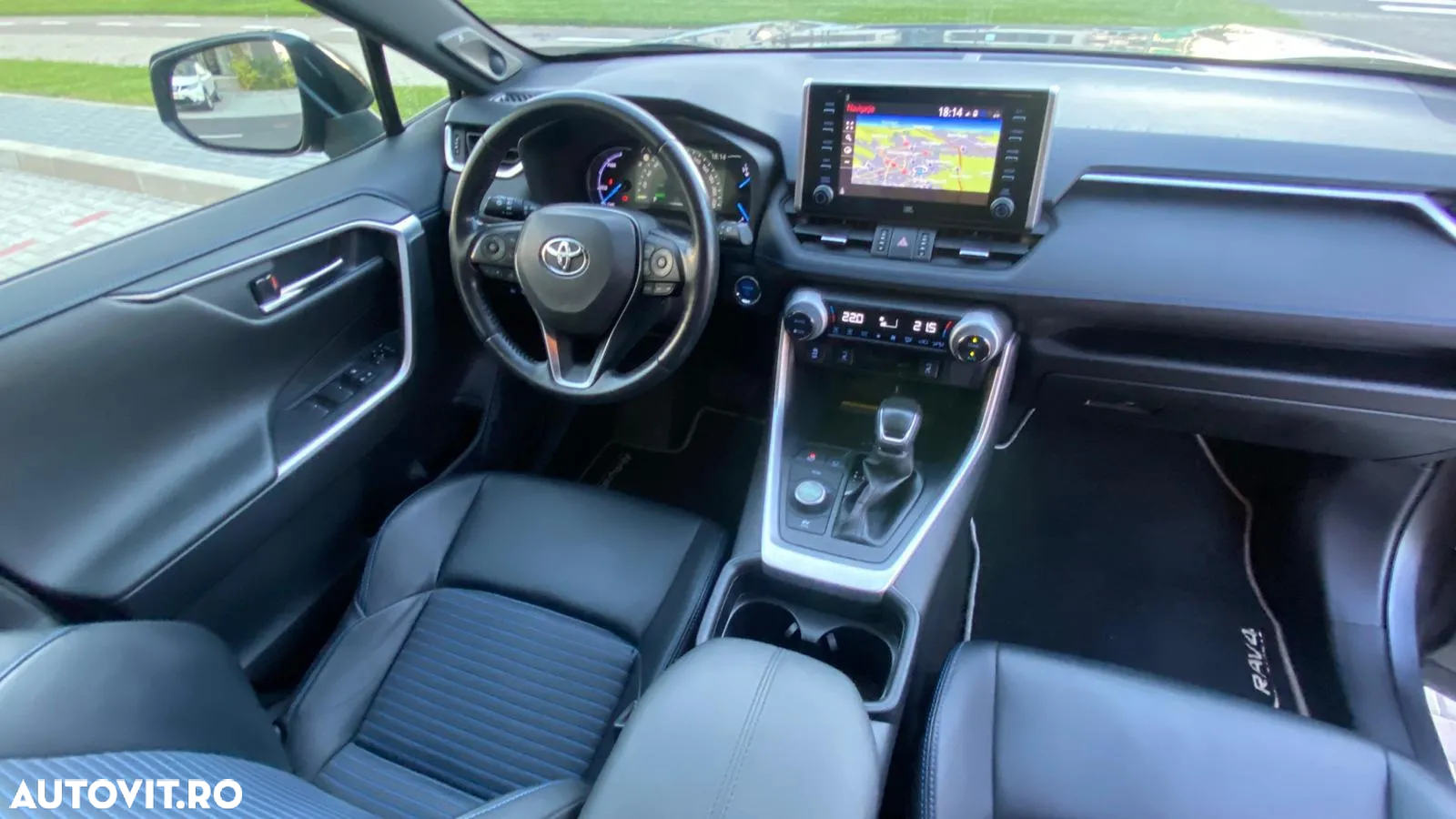 Toyota RAV4 2.5 Hybrid VVT-iE 4x4 Luxury - 2
